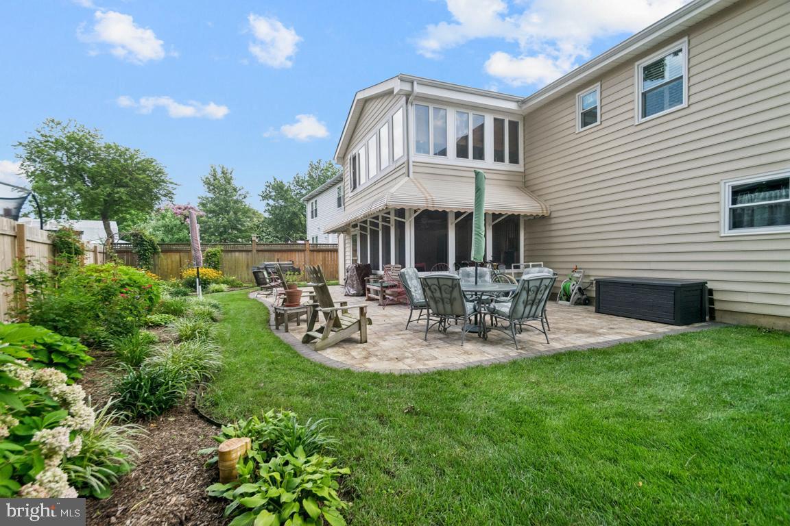 831 SHORE DRIVE