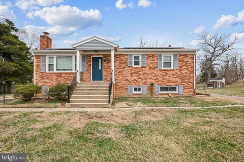 1006 Spruce Street, Waldorf, MD MLS: MDCH2038650