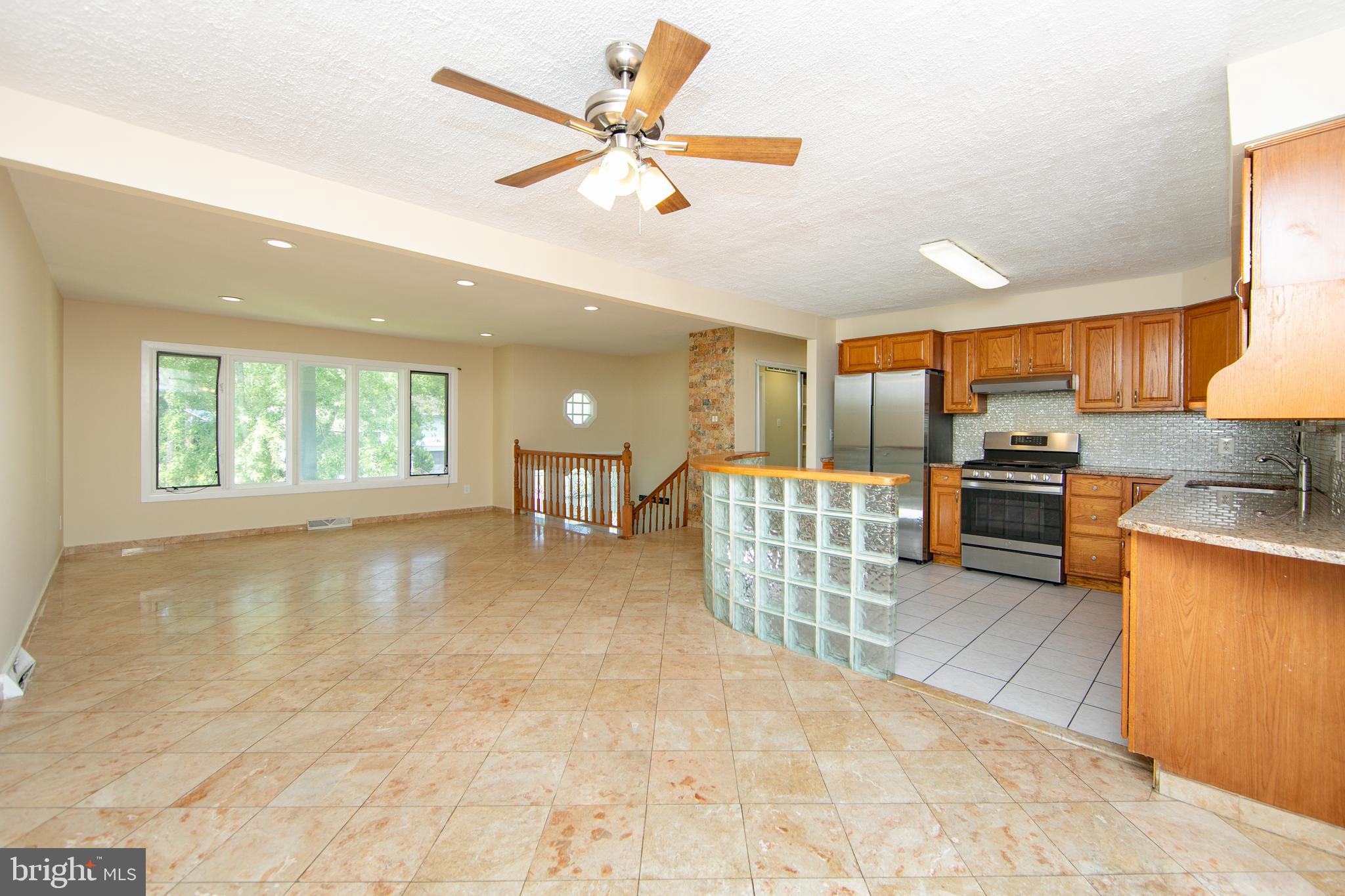 15 KNOLLWOOD DRIVE