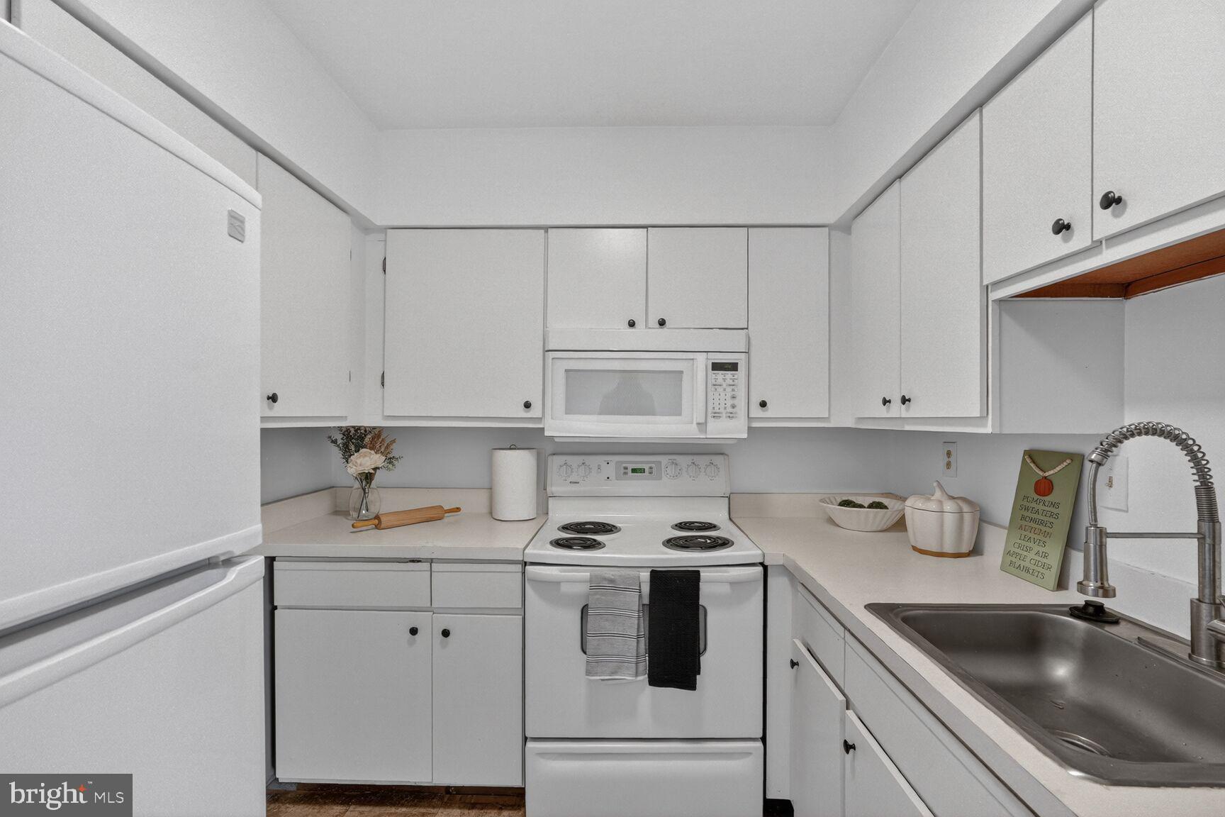 VILLAGE OF KINGS CONTRIVANCE - Residential