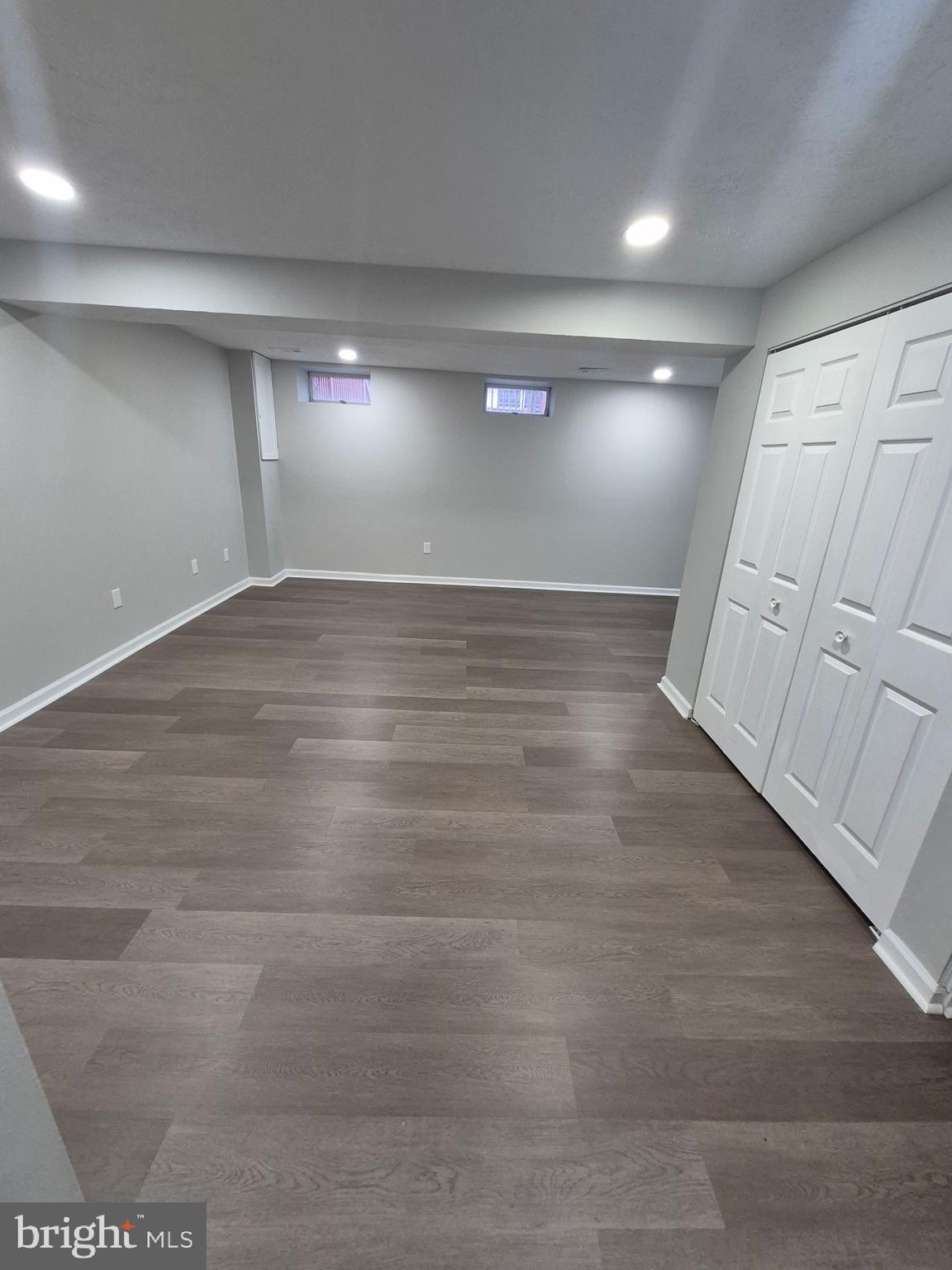 GUNNERS LAKE VILLAGE - Residential