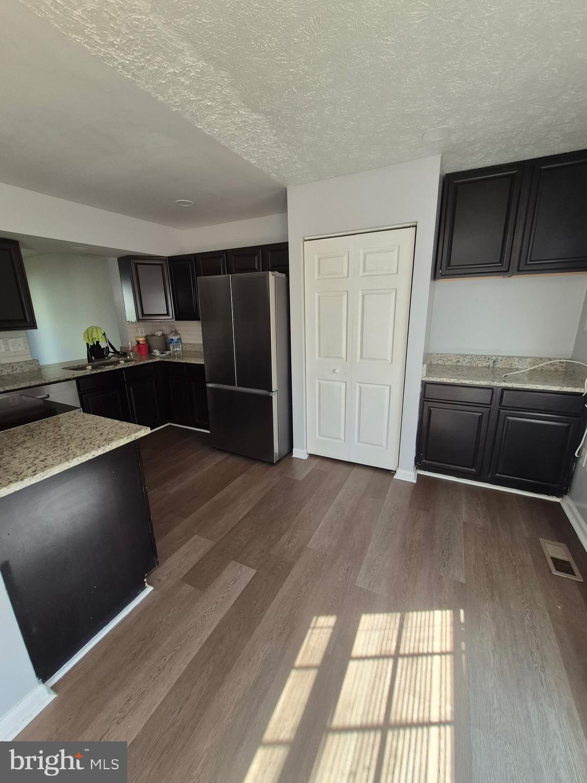 GUNNERS LAKE VILLAGE - Residential