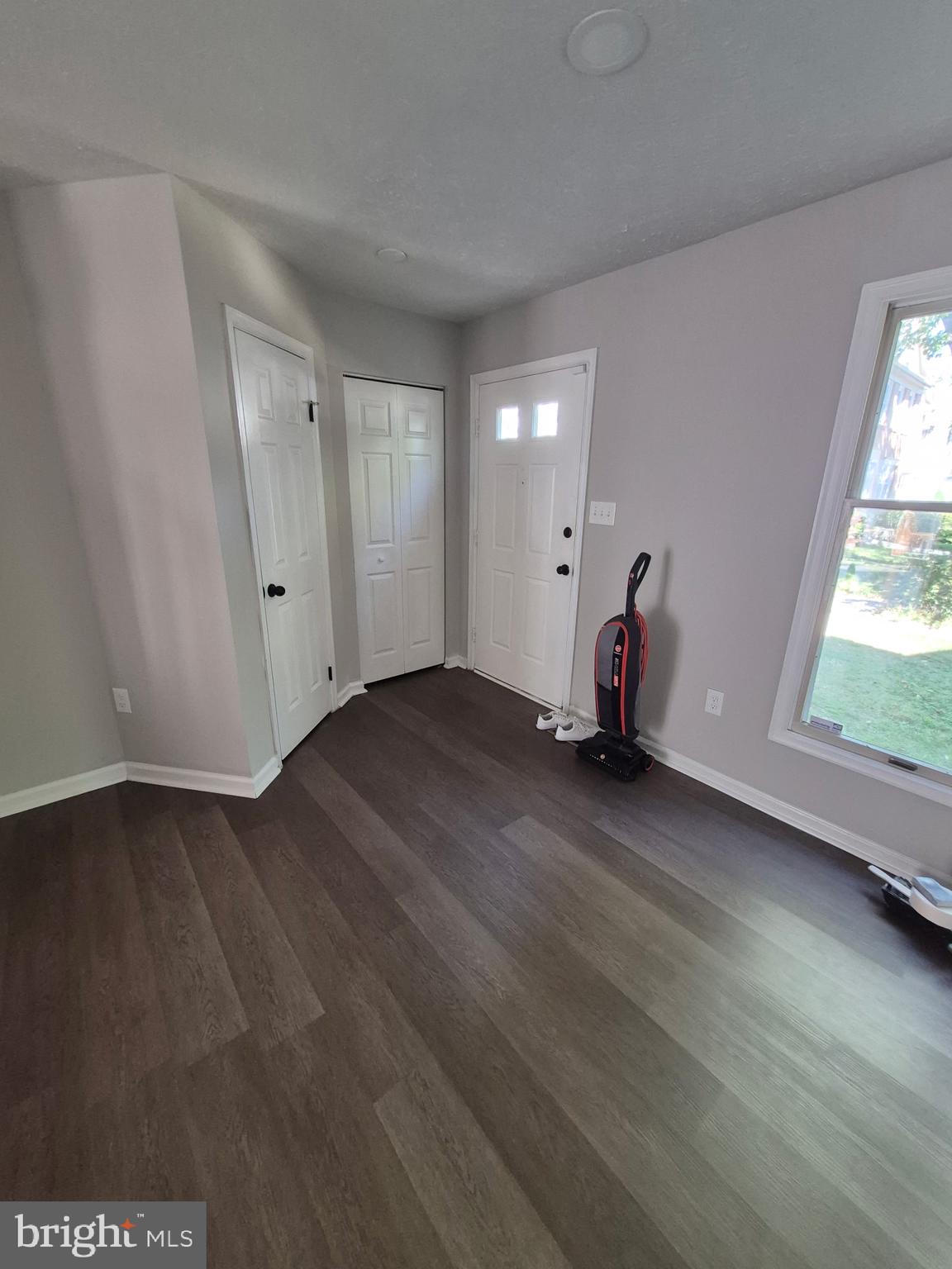 GUNNERS LAKE VILLAGE - Residential