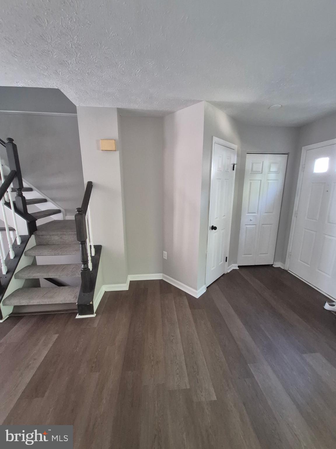 GUNNERS LAKE VILLAGE - Residential