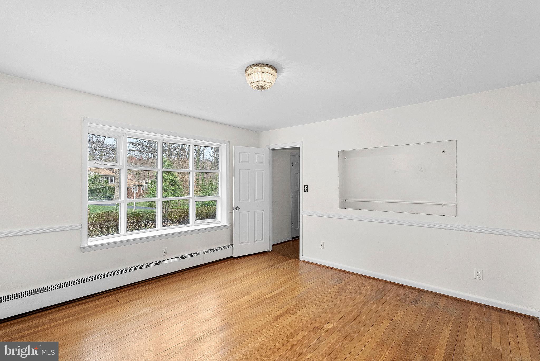 RIDGE MANOR - Residential