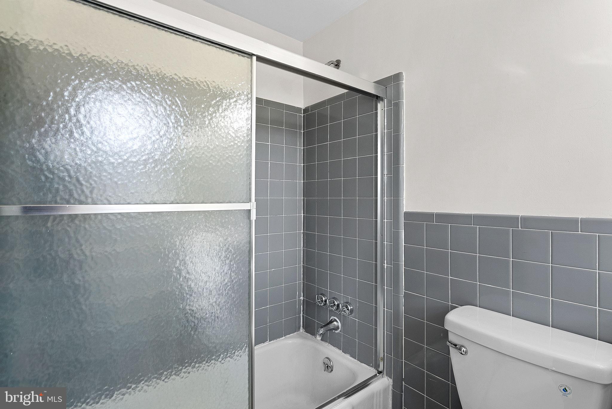 RIDGE MANOR - Residential