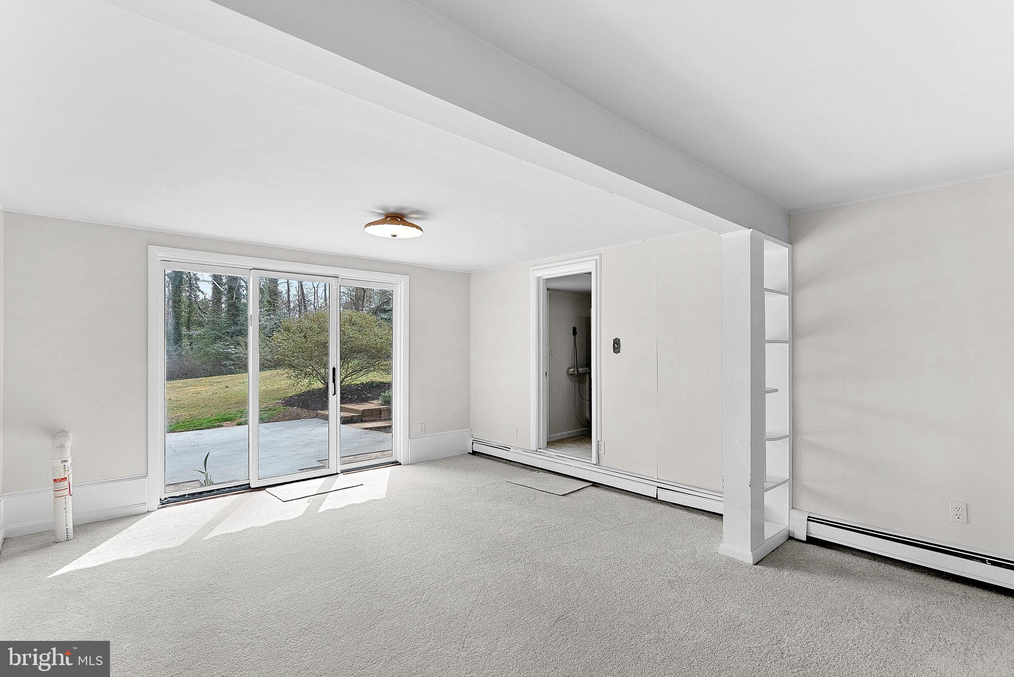 RIDGE MANOR - Residential