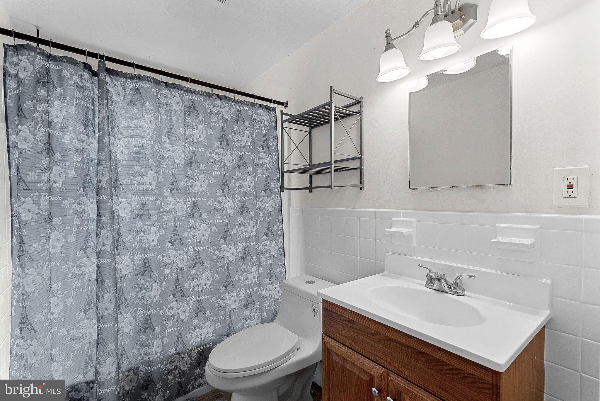 RIDGE MANOR - Residential