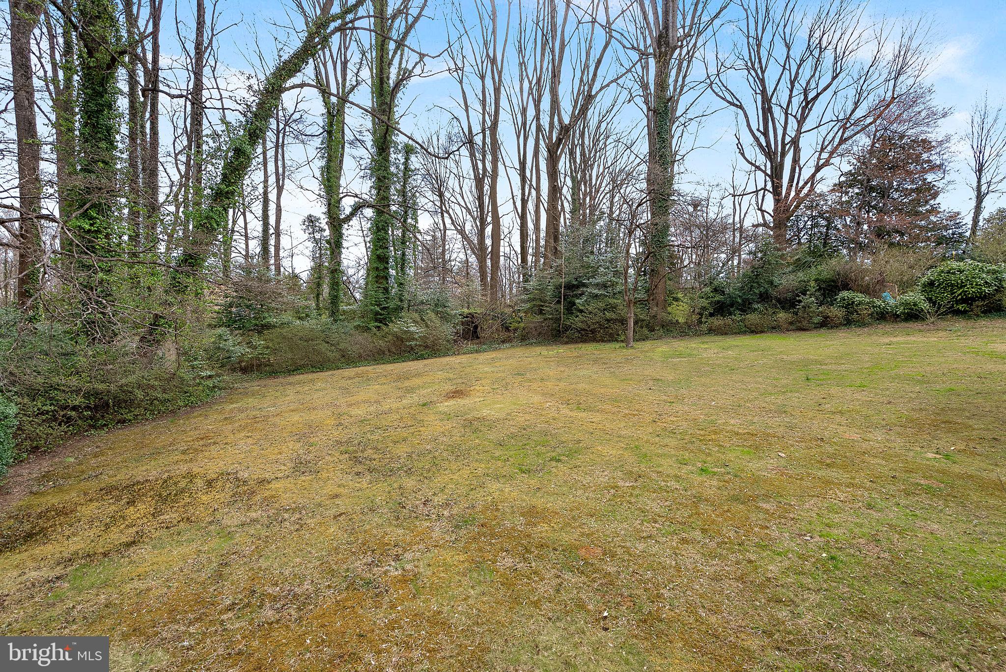 RIDGE MANOR - Residential