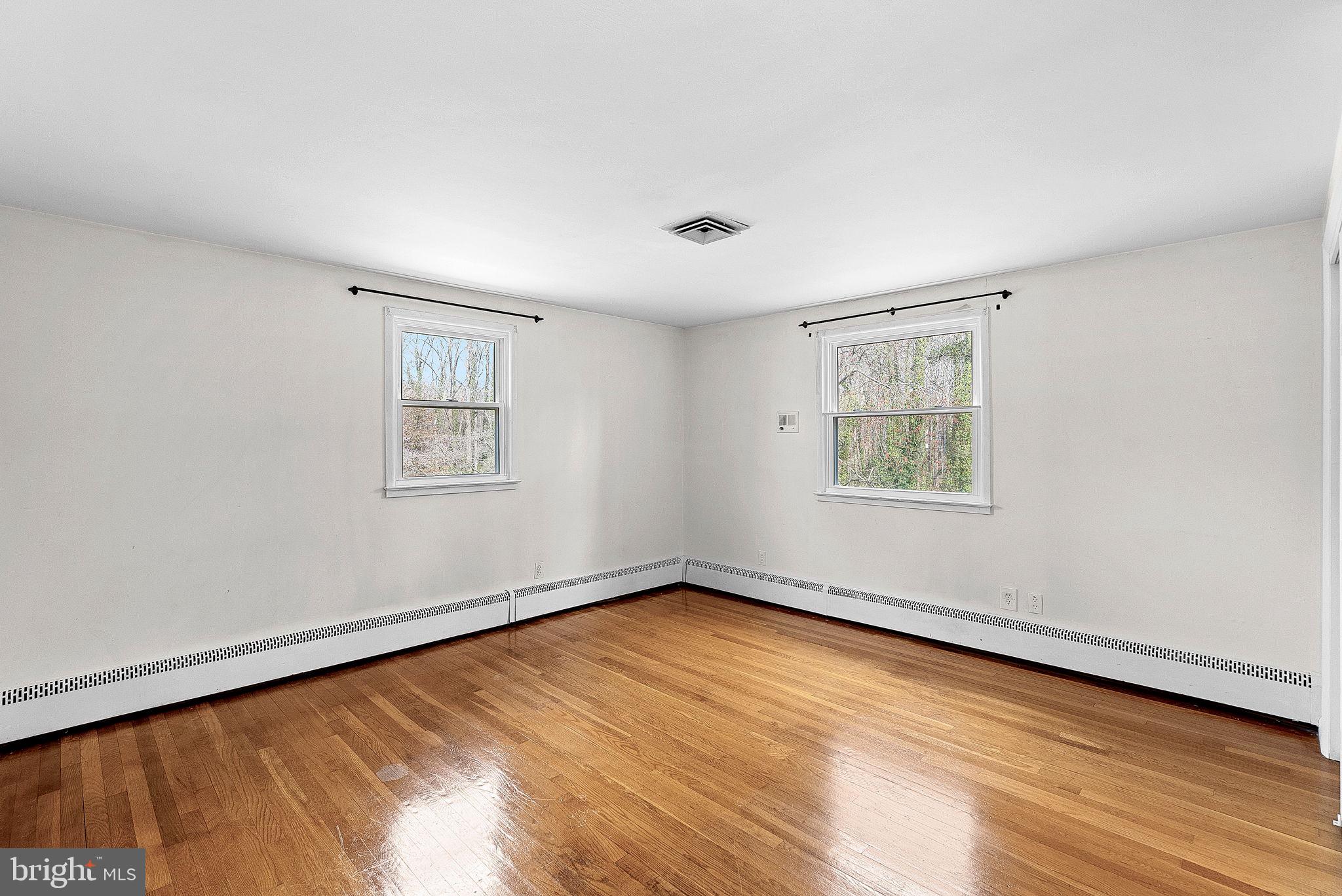 RIDGE MANOR - Residential