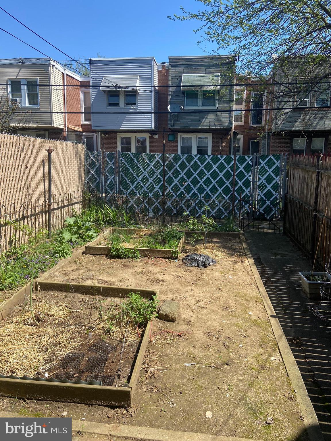 PHILADELPHIA (NORTHEAST) - Residential