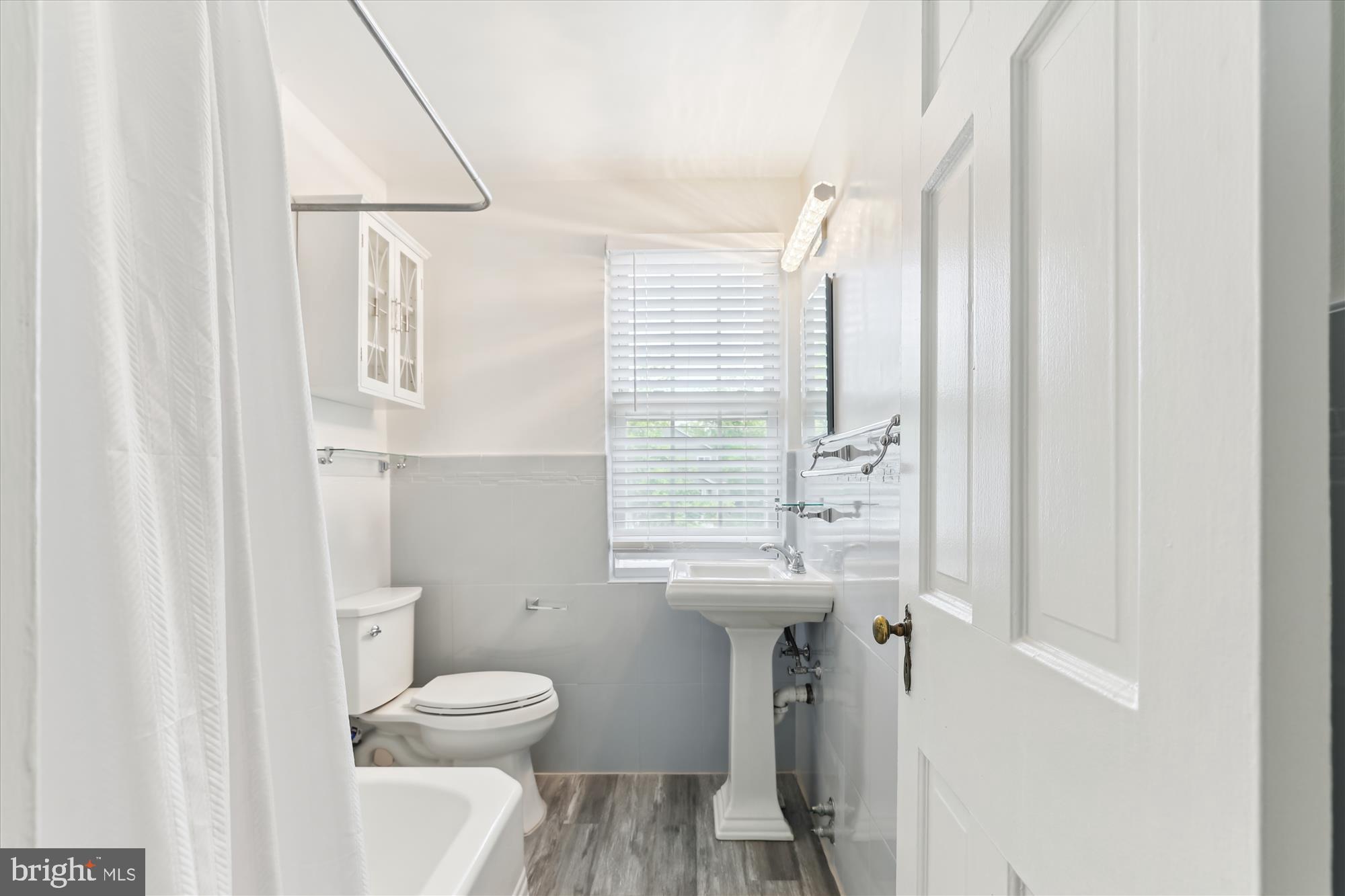 AUBURN VILLAGE - Residential Lease