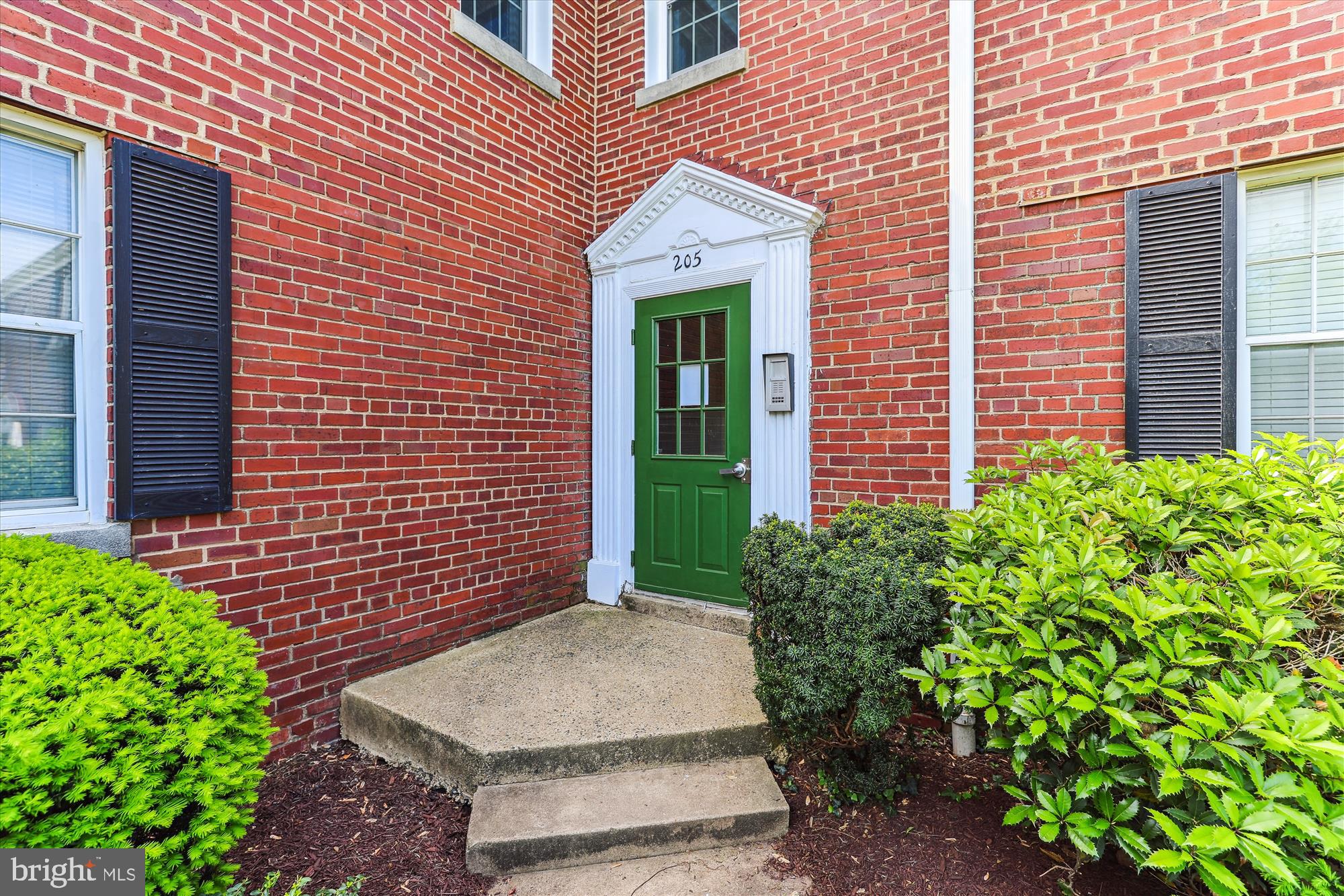 AUBURN VILLAGE - Residential Lease