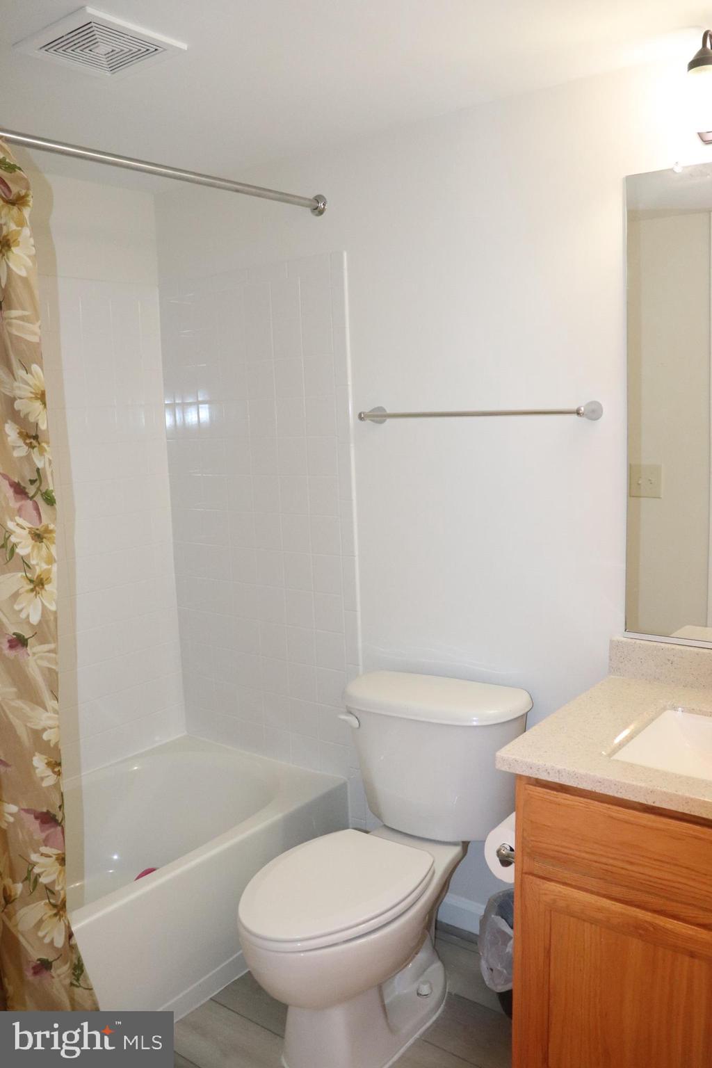 LORTON STATION SOUTH - Residential Lease