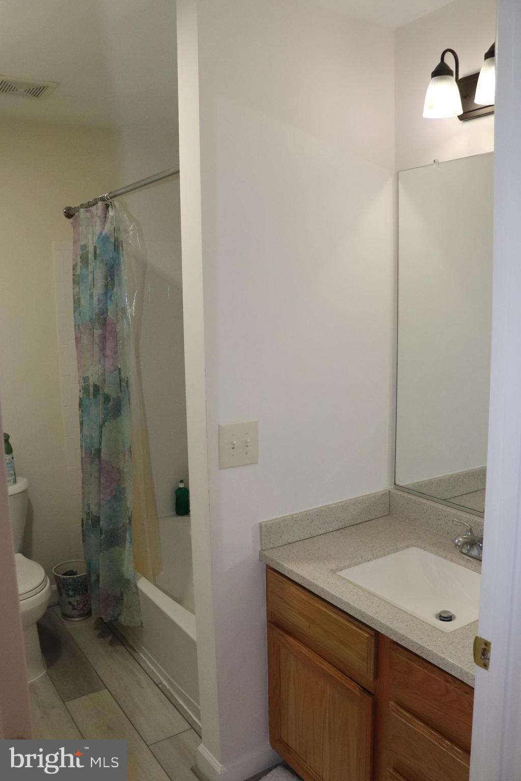 LORTON STATION SOUTH - Residential Lease