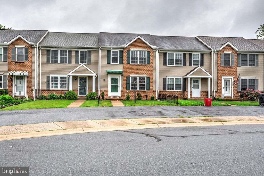 Photo of 2407 Franklin Drive, EAST PETERSBURG, PA 17520 (MLS # PALA2070626)