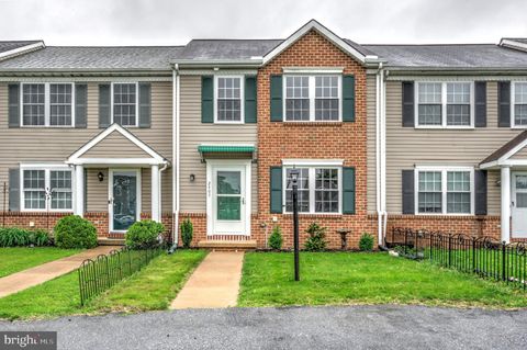 2407 FRANKLIN DRIVE EAST PETERSBURG PA 17520