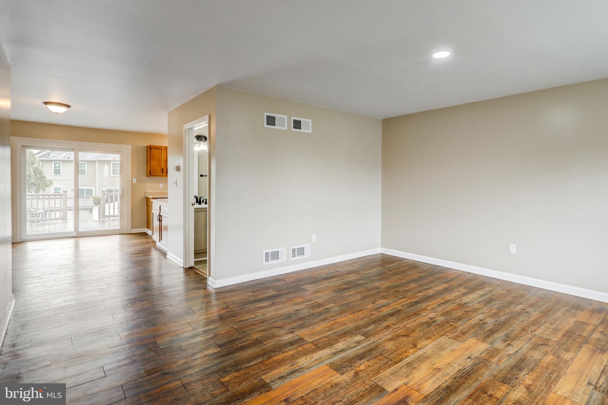 2407 FRANKLIN DRIVE