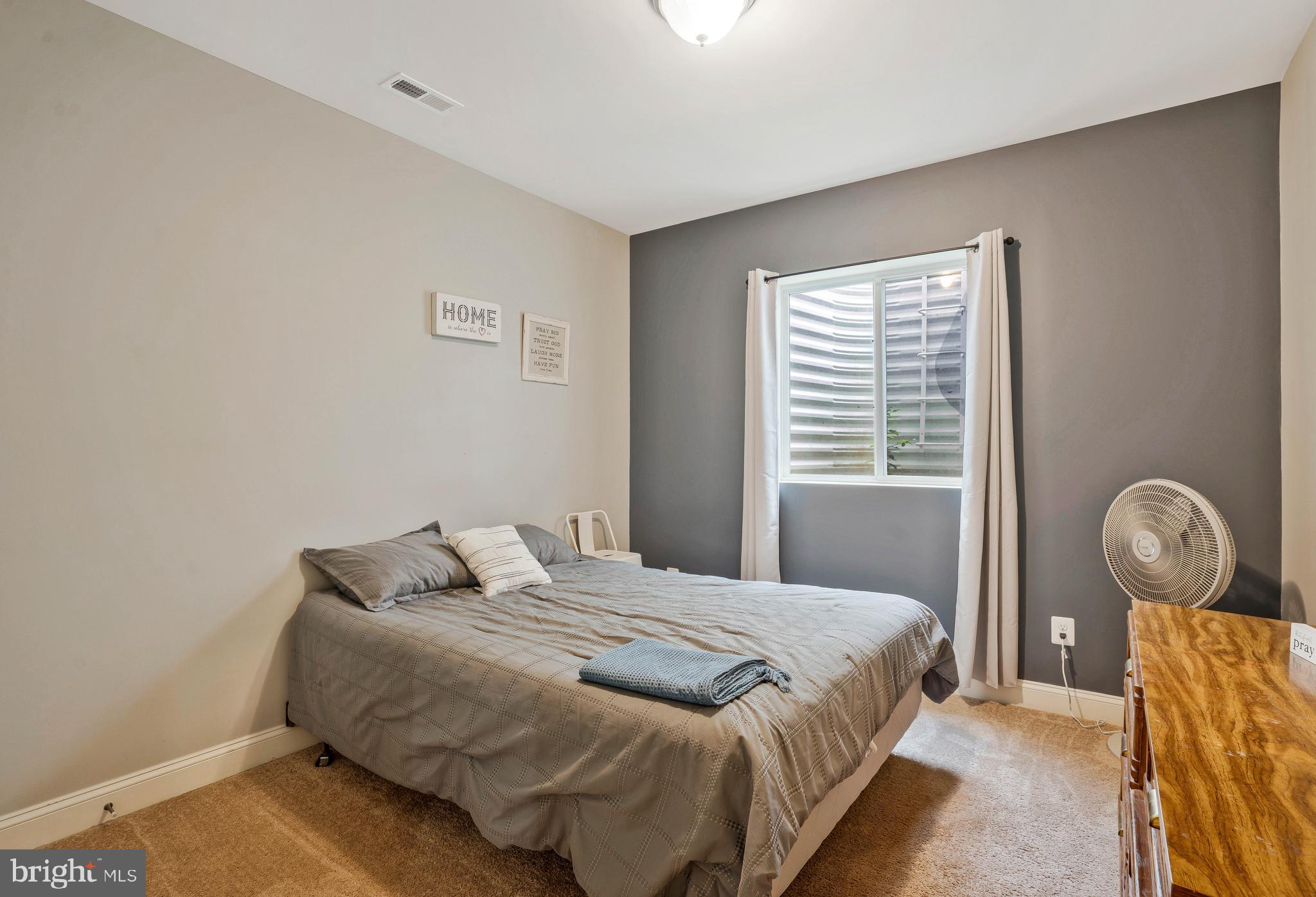 LEONARDS GRANT - Residential