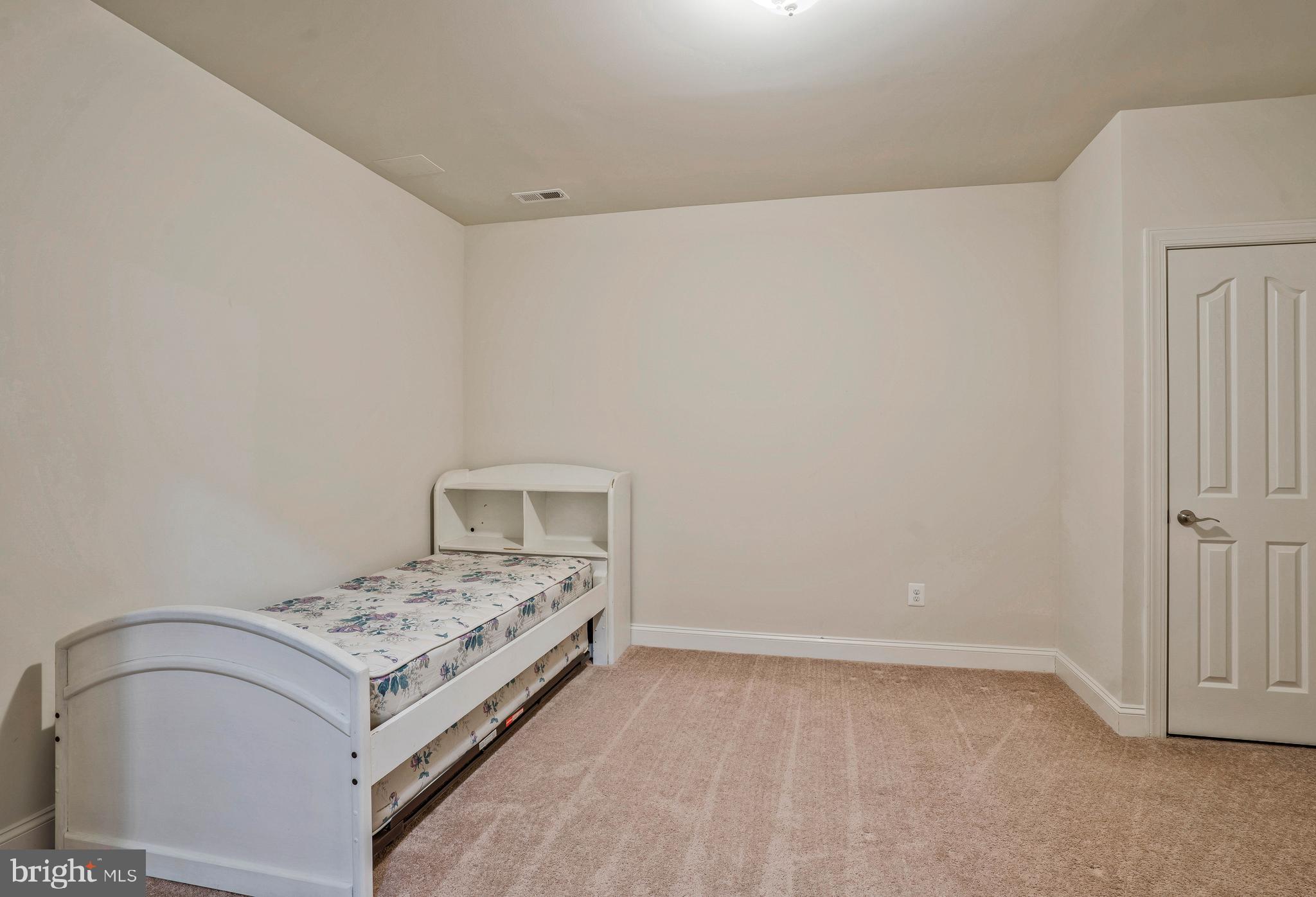 LEONARDS GRANT - Residential