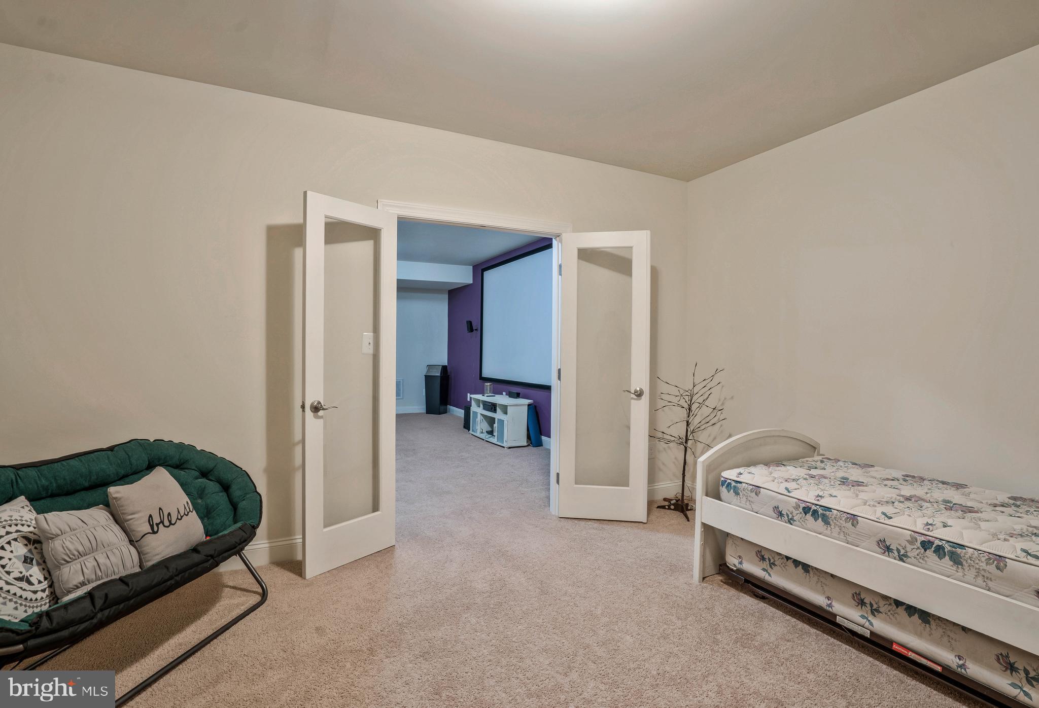 LEONARDS GRANT - Residential