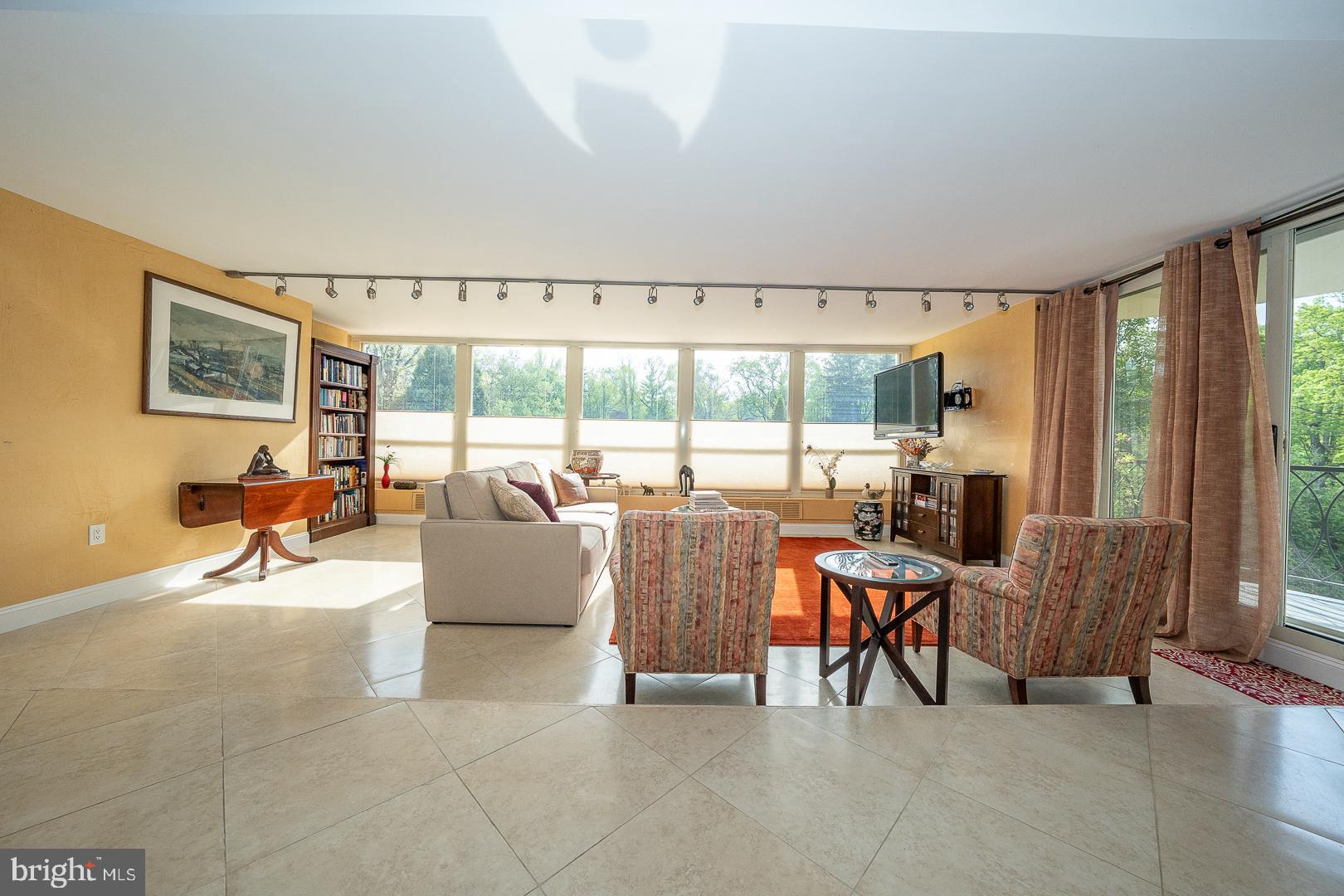 SUTTON TERRACE - Residential