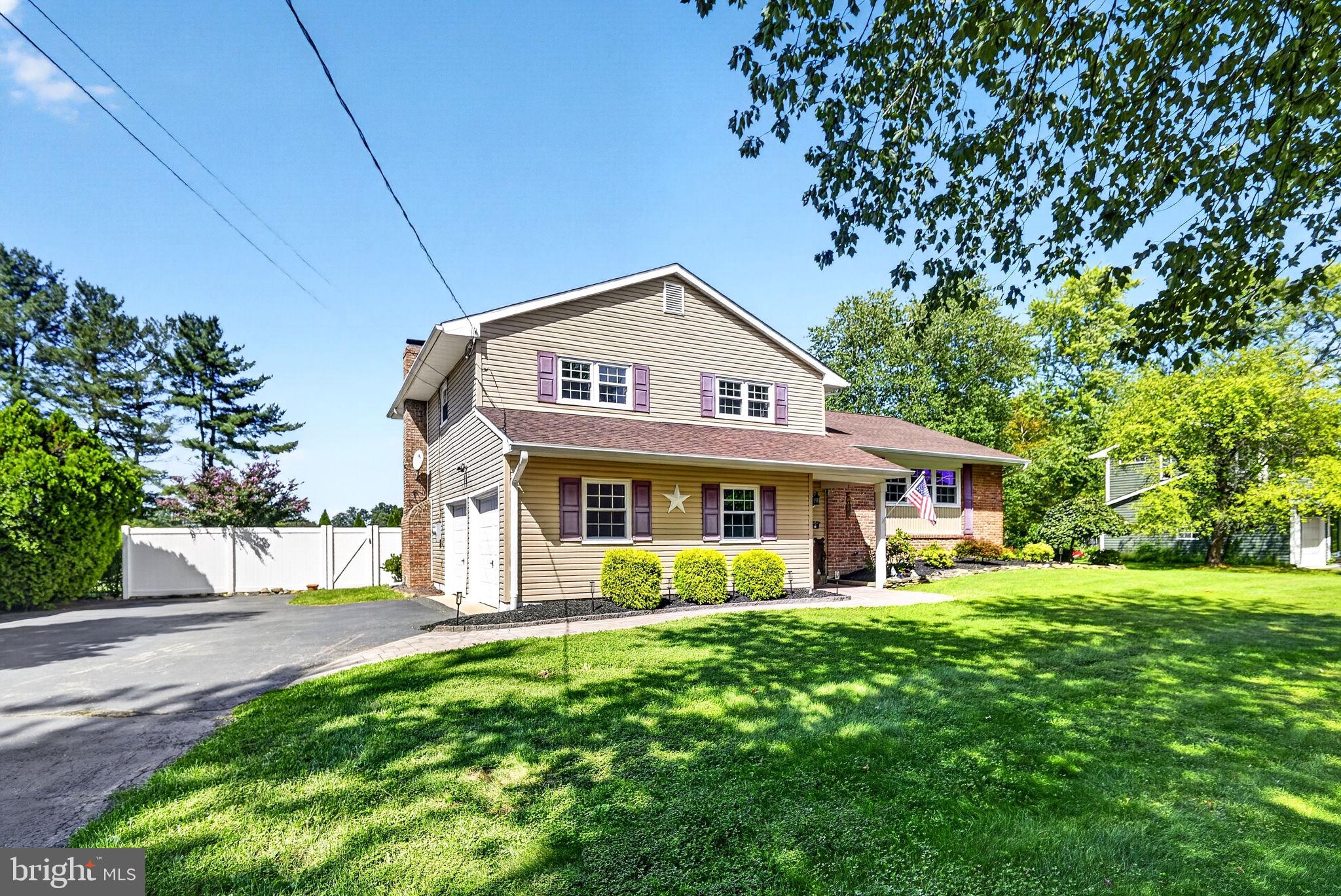 14 CHERRYBOOK LANE