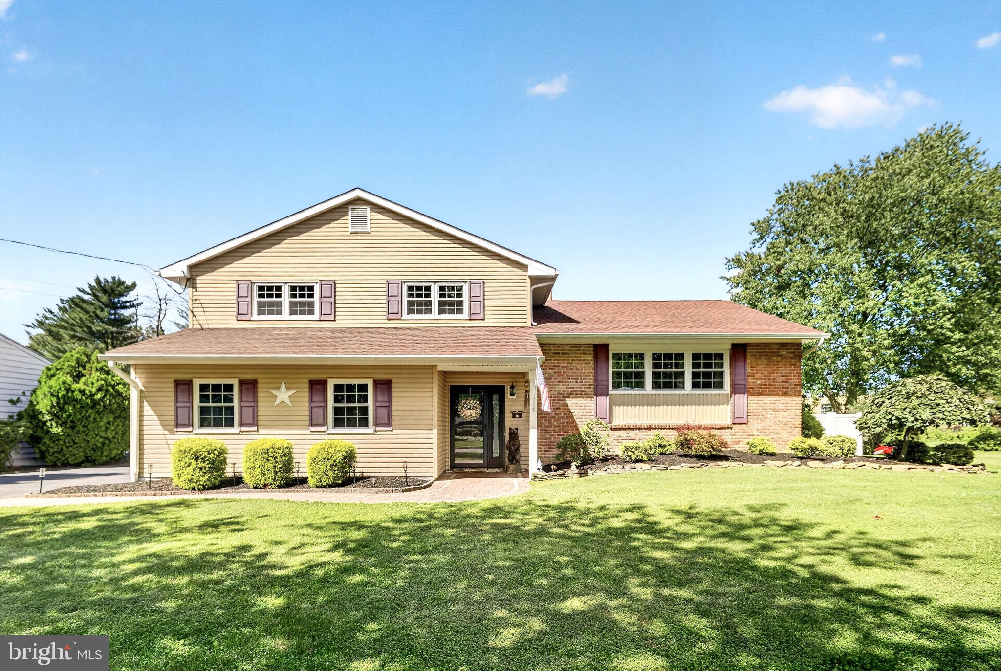14 CHERRYBOOK LANE