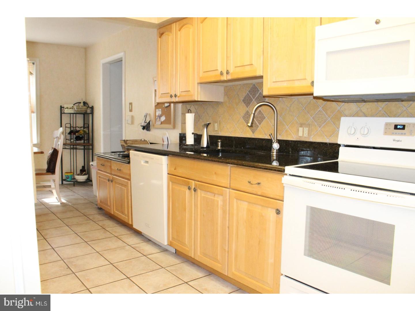 HAMPTON ESTS - Residential