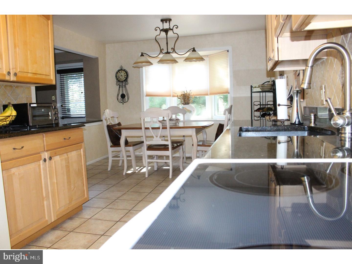 HAMPTON ESTS - Residential