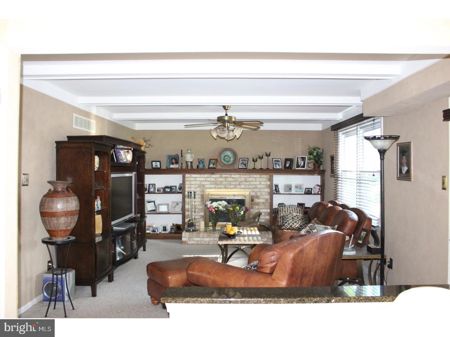 HAMPTON ESTS - Residential