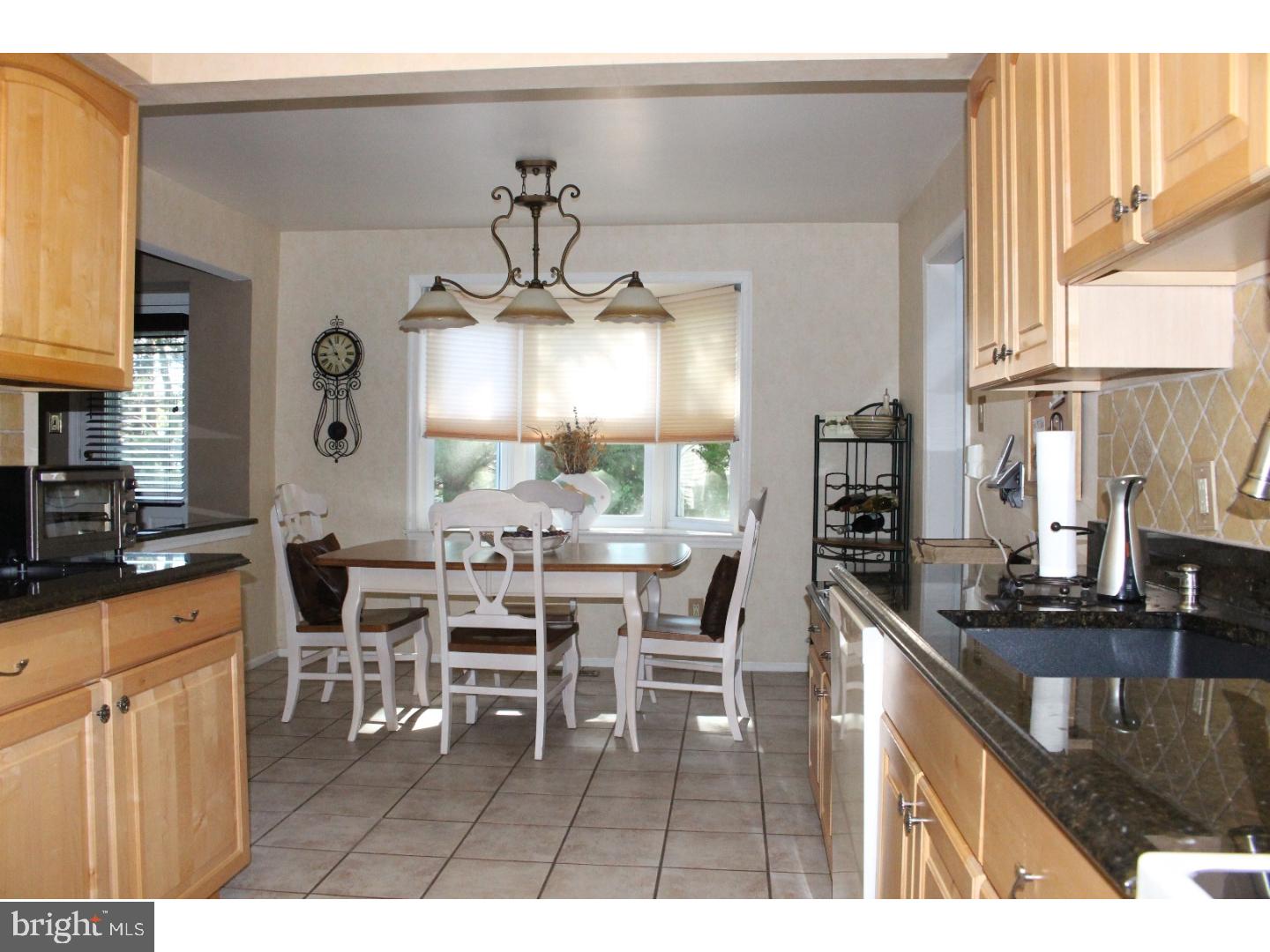 HAMPTON ESTS - Residential