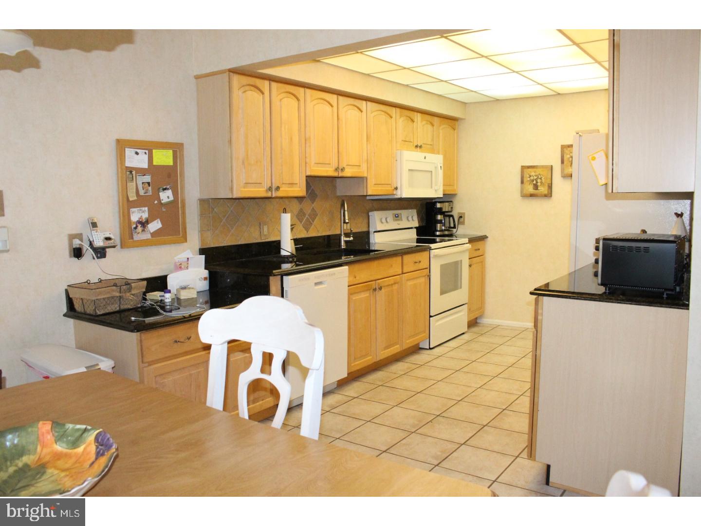 HAMPTON ESTS - Residential