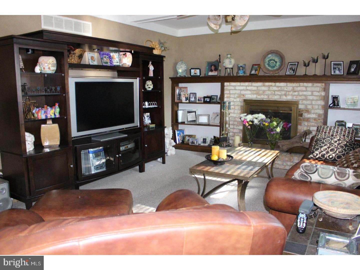 HAMPTON ESTS - Residential