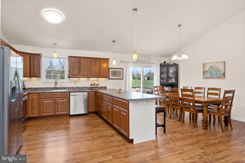 COYOTE RUN - Residential