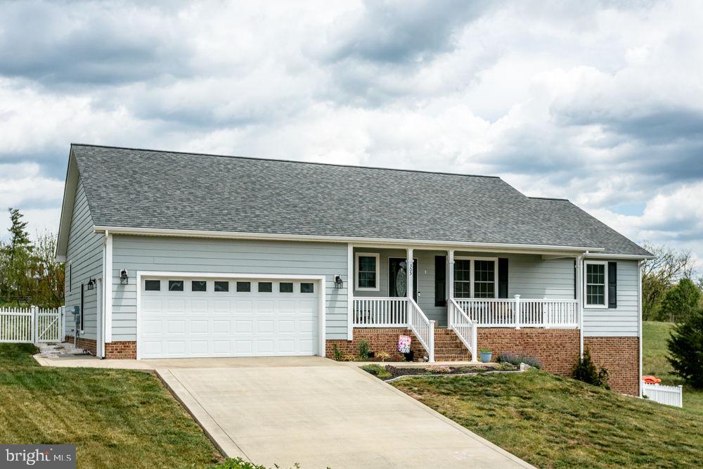 COYOTE RUN - Residential