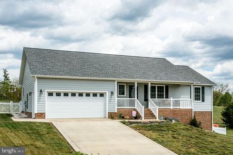 305 COYOTE RUN BROADWAY VA 22815