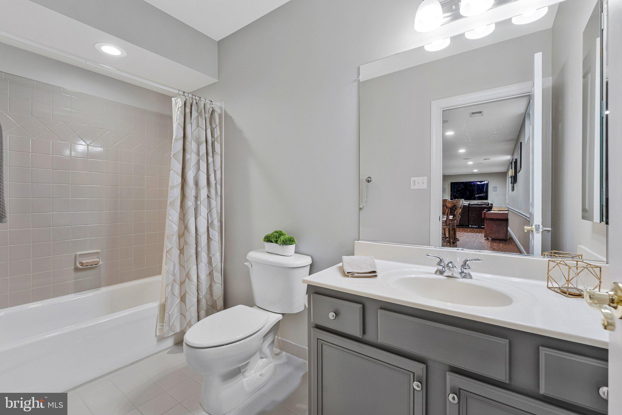 BRIARWOOD TRACE - Residential