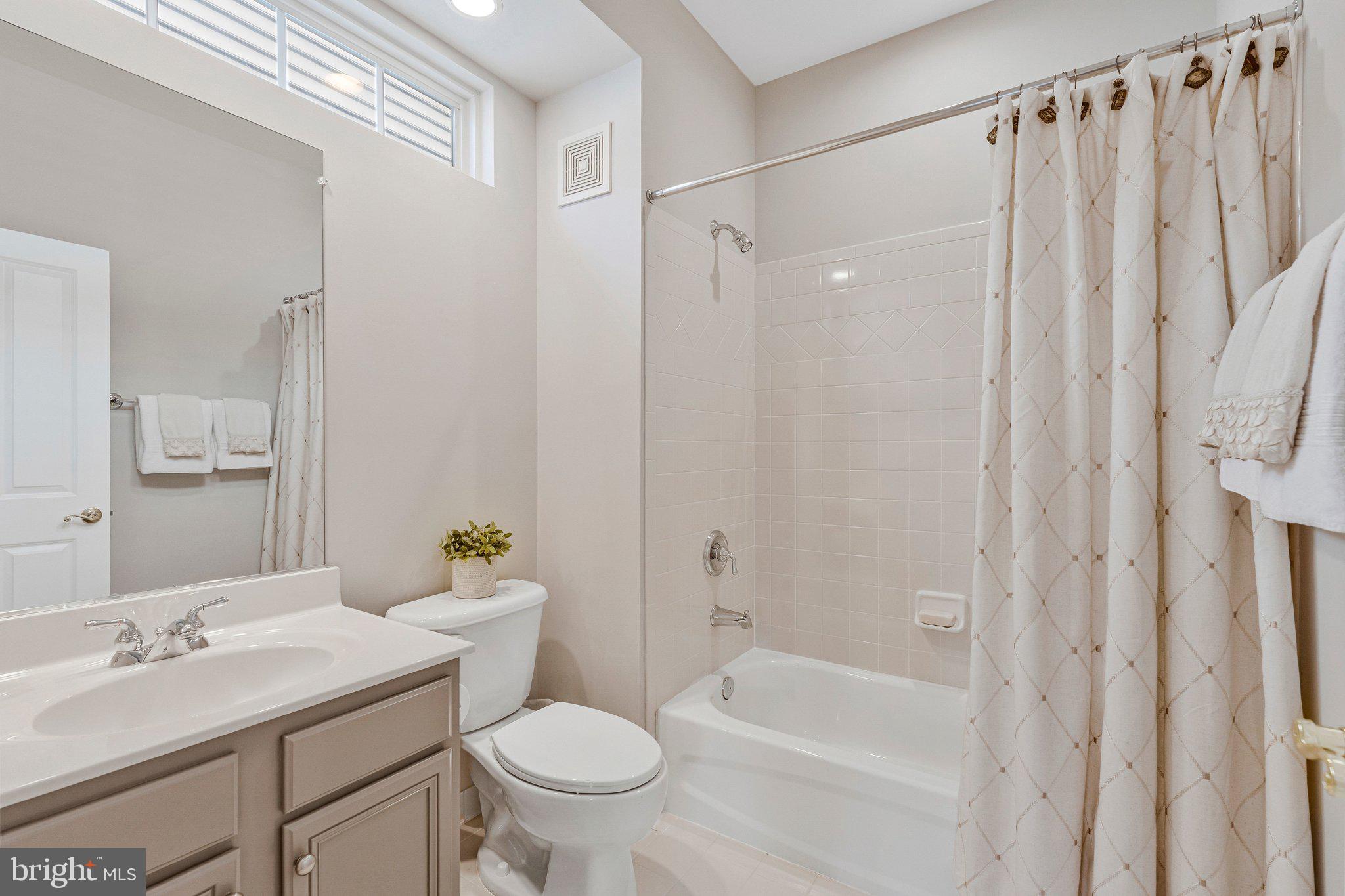 BRIARWOOD TRACE - Residential