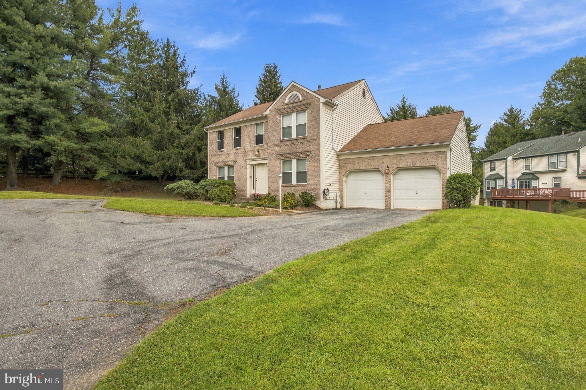 17 STRAWHILL COURT