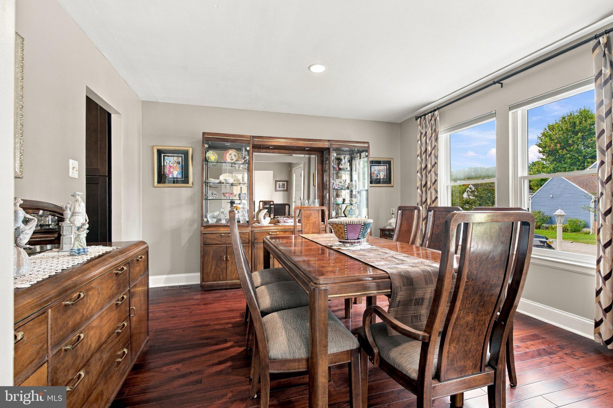 17 STRAWHILL COURT