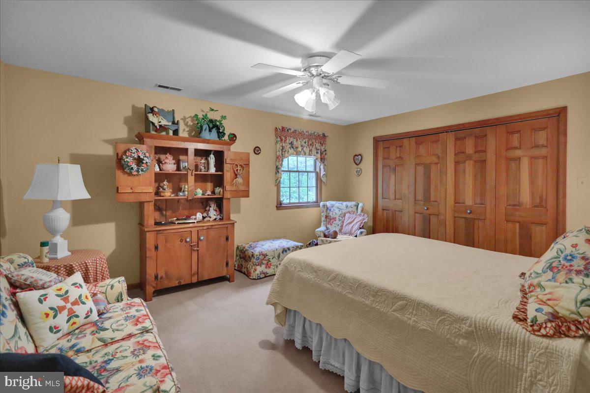 THE OAKS - Residential
