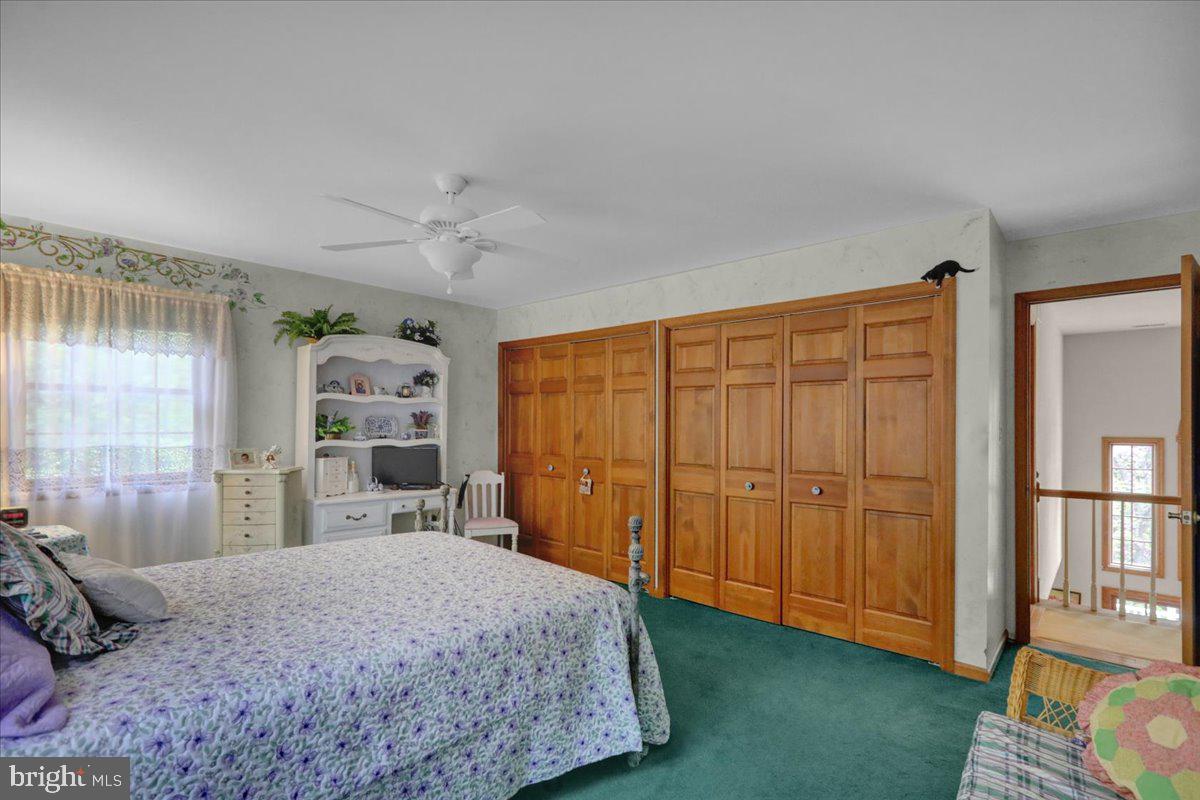 THE OAKS - Residential