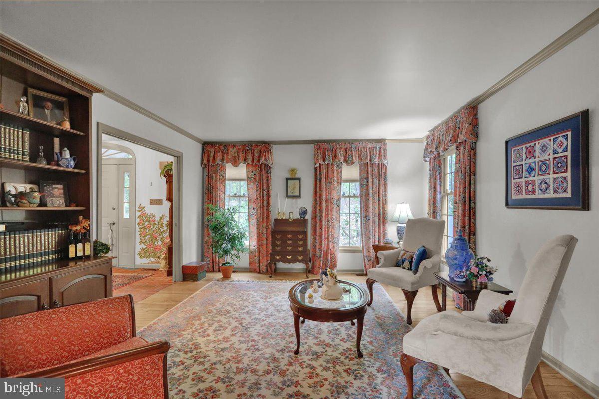 THE OAKS - Residential