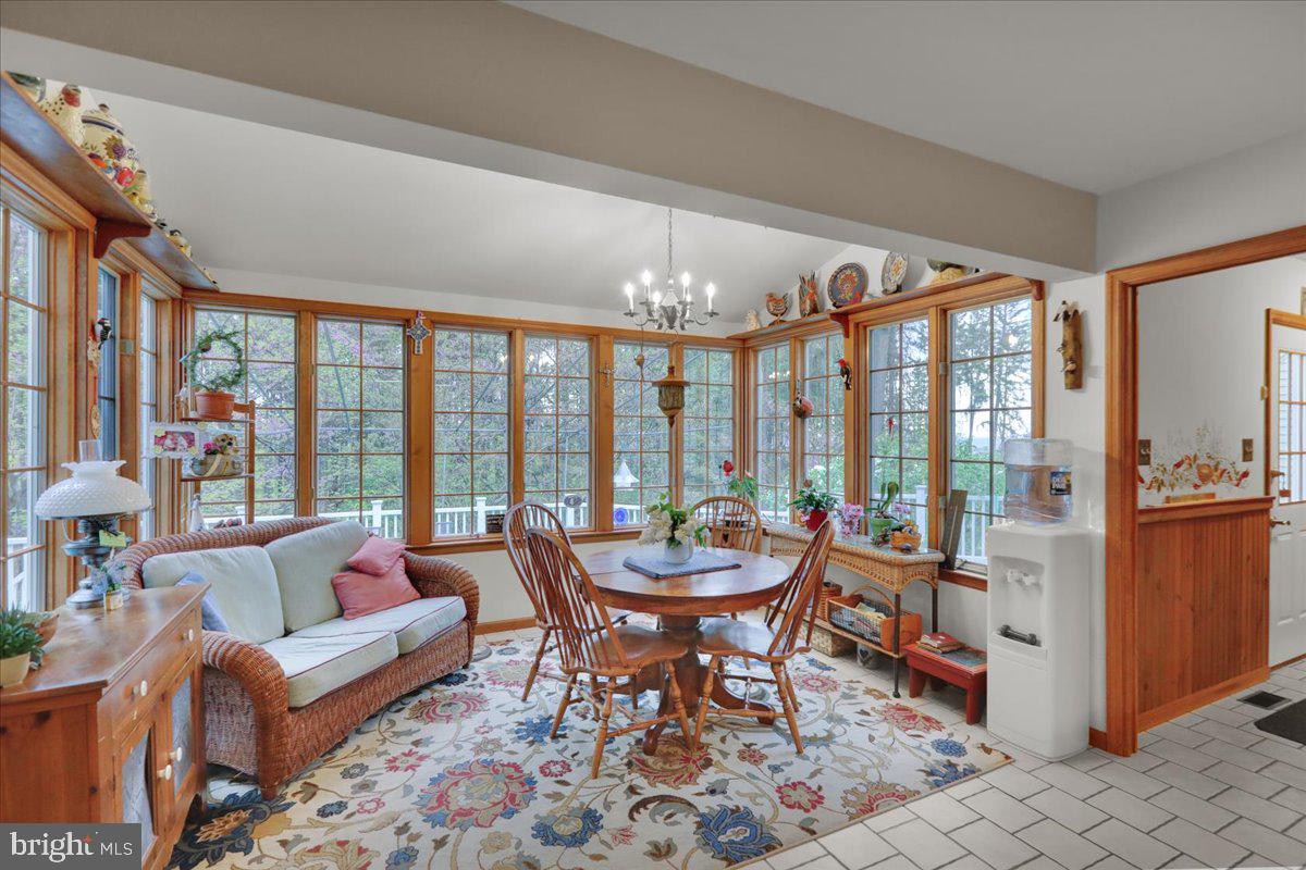 THE OAKS - Residential