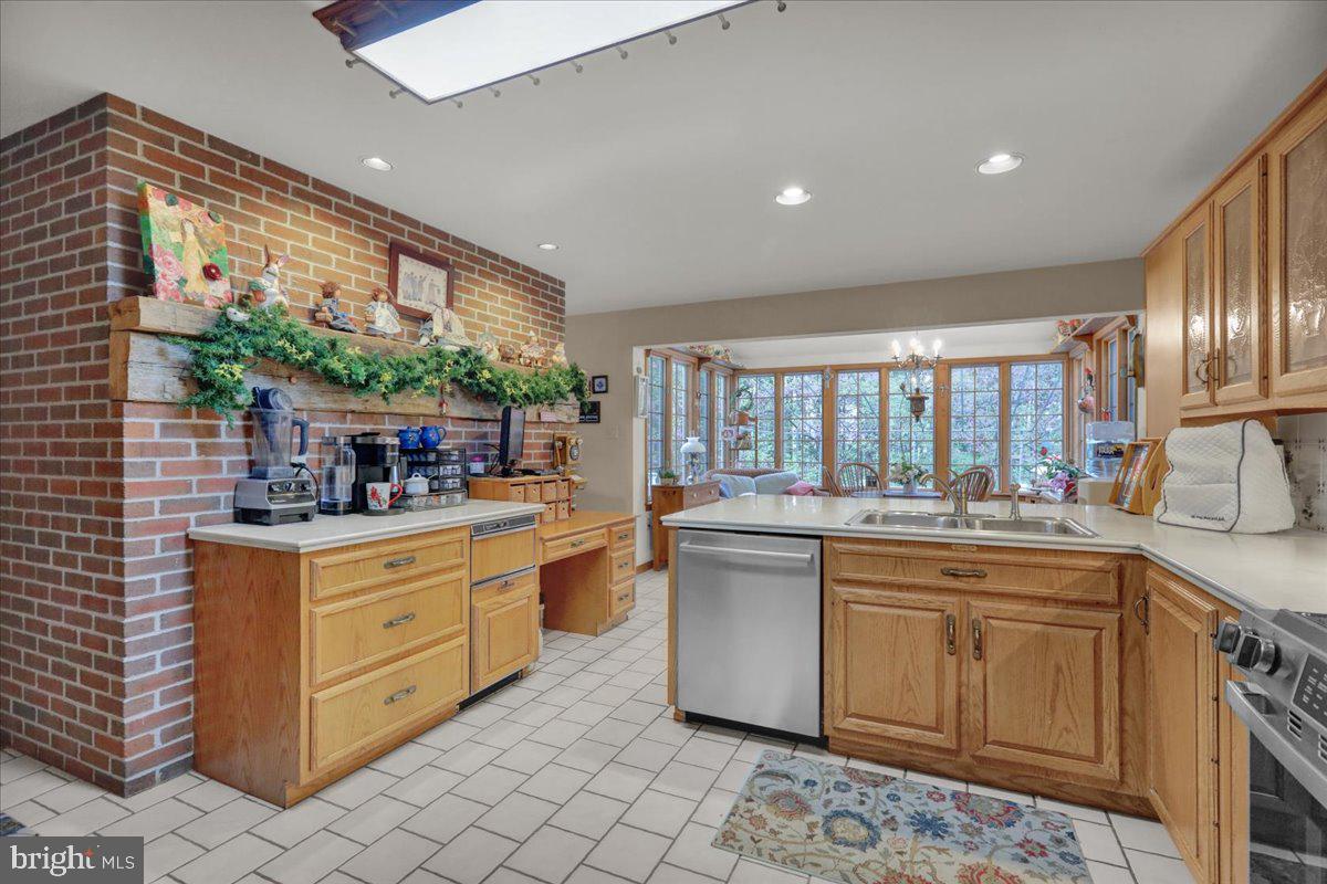 THE OAKS - Residential