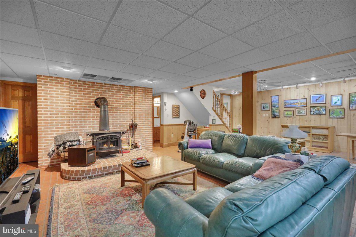 THE OAKS - Residential