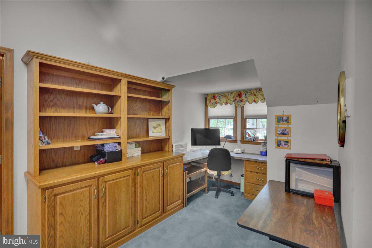 THE OAKS - Residential