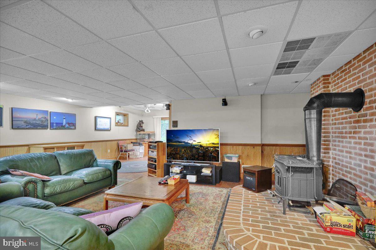 THE OAKS - Residential