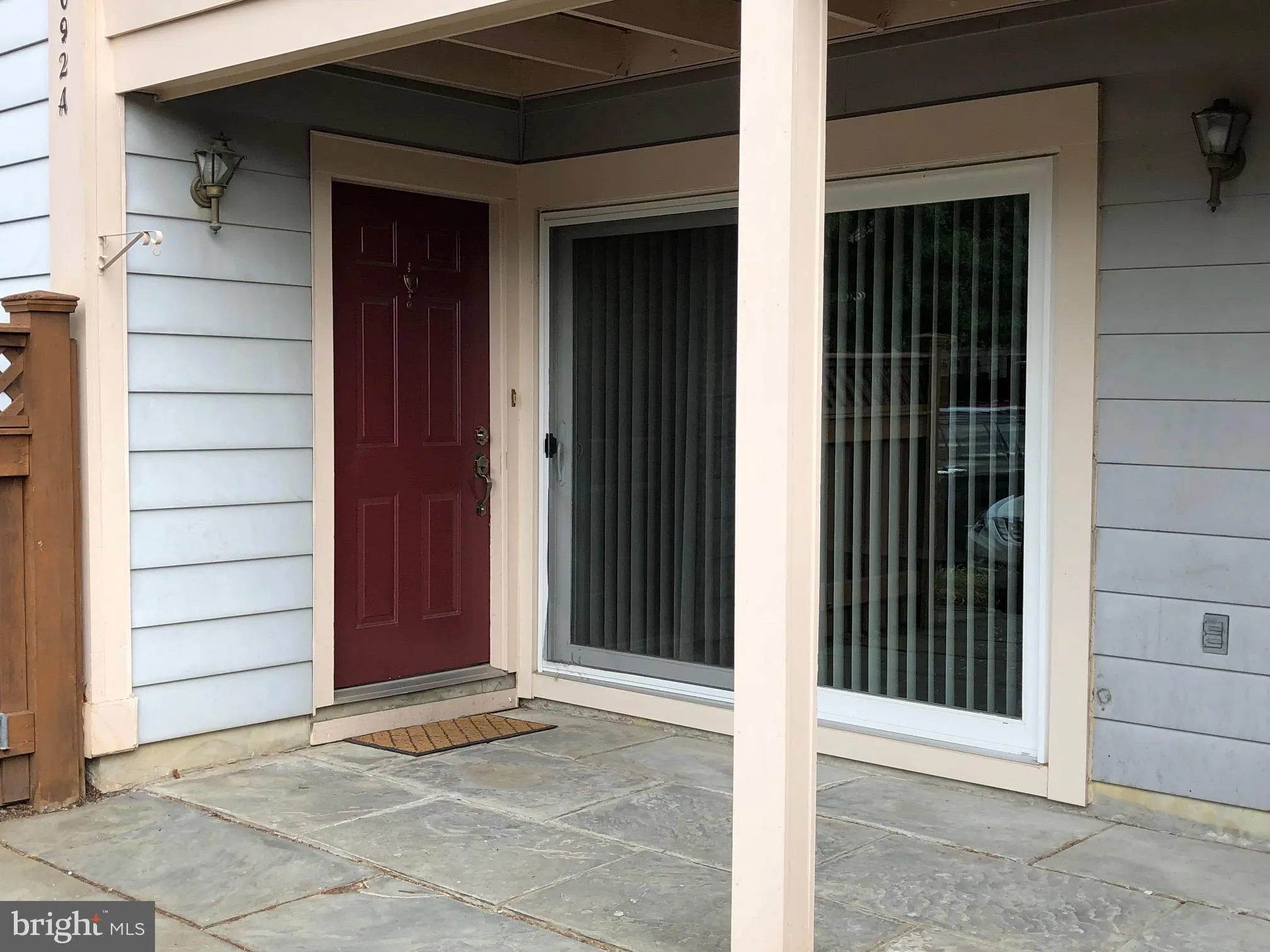 6092 Essex House Square, Alexandria, VA 22310